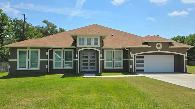 Attached, Exterior, Facade, French Provincial