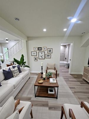 Bathroom, Interior, Living room, Recessed Lighting, Wood Texture Flooring