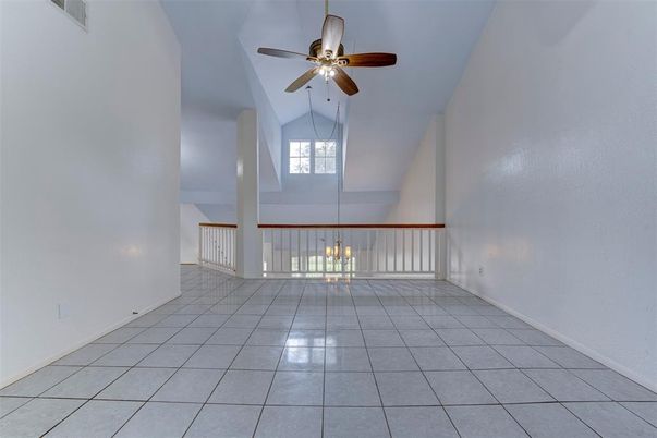 Bathroom, Interior, Tile Countertops