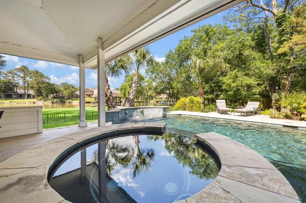 Exterior, Pool, Water