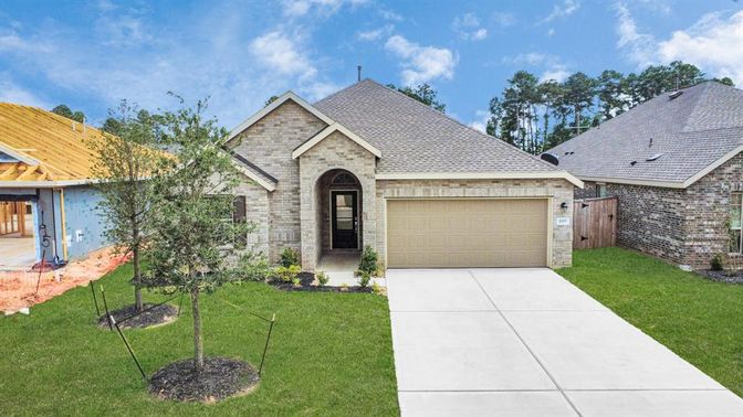 Attached, Exterior, Facade, Brick Facade, Brick Traditional