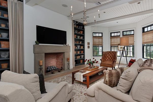 Chandelier, Fireplace, Interior, Living room
