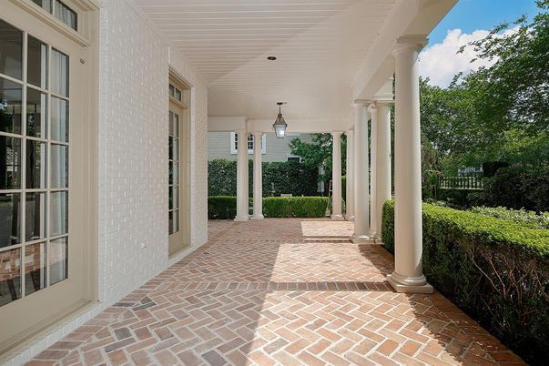 Exterior, Pendant Lights