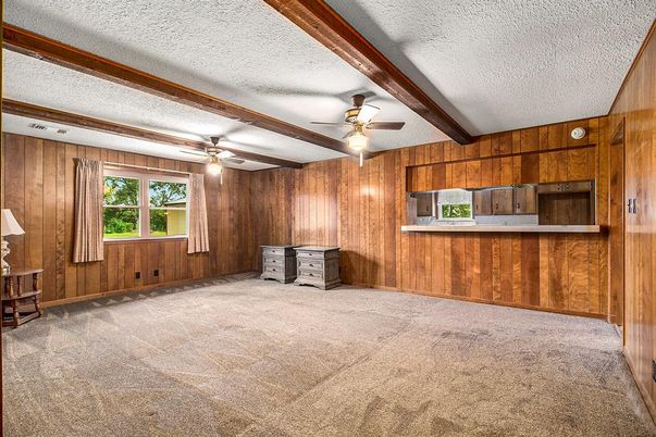 Empty room, Interior, Wooden Beams, Wooden Walls