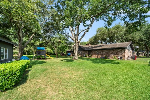 Backyard, Exterior, Playground