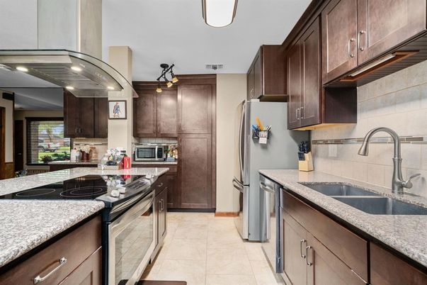 Interior, Kitchen, Recessed Lighting