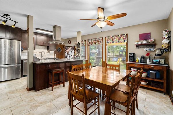Dining room, Interior, Kitchen, Stainless Steel Appliances