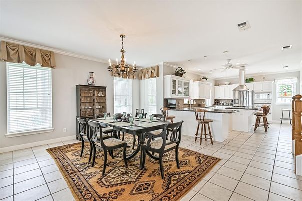 Chandelier, Dining room, Interior, Kitchen, Recessed Lighting