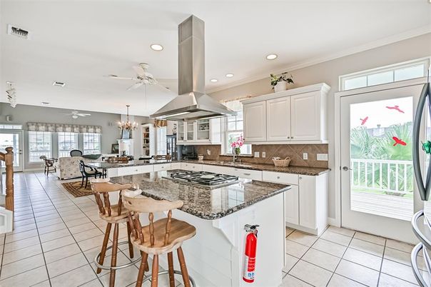 Chandelier, Dining room, Interior, Kitchen, Recessed Lighting