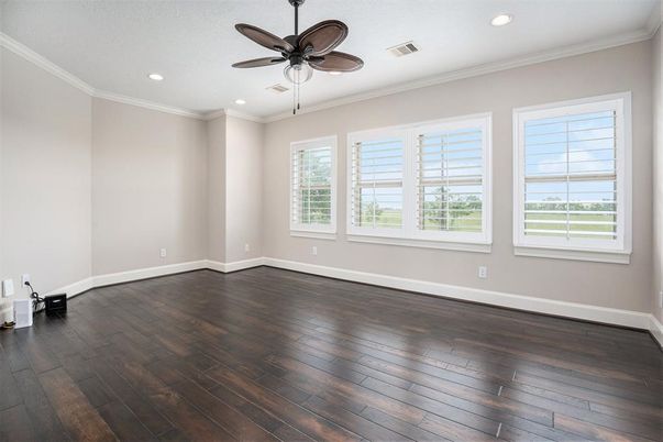 Empty room, Interior, Recessed Lighting, Wood Texture Flooring