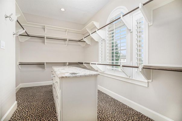 Interior, Recessed Lighting, Walk-in Closets