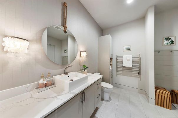 Bathroom, Dual Sink Vanities, Interior, Recessed Lighting