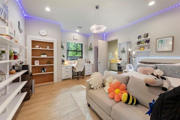 Home Office, Interior, Pendant Lights, Recessed Lighting, Wood Texture Flooring