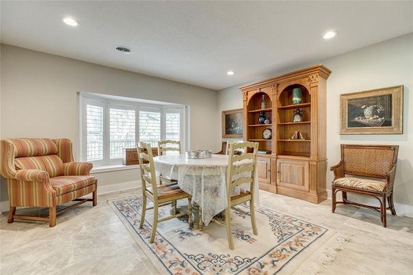 Dining room, Interior, Recessed Lighting