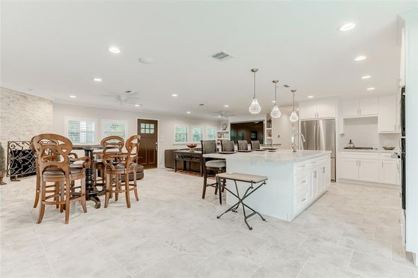 Dining room, Interior, Kitchen, Pendant Lights, Recessed Lighting, Stainless Steel Appliances
