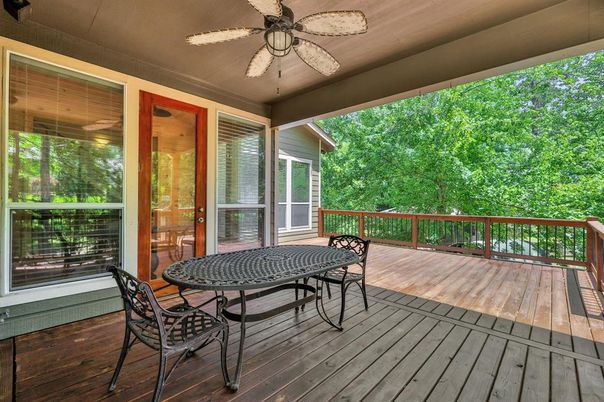 Exterior, Wood Texture Flooring