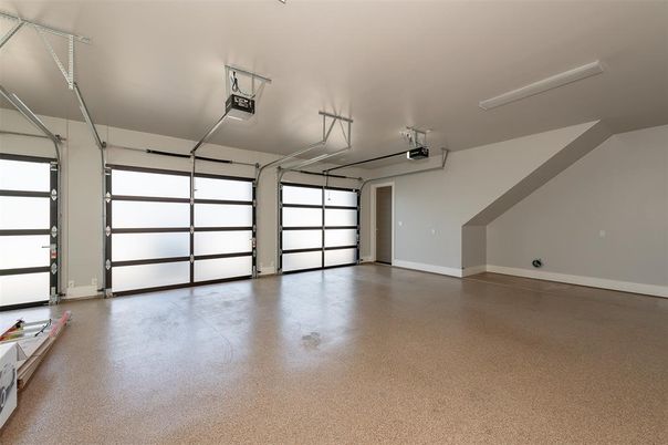 Garage, Interior