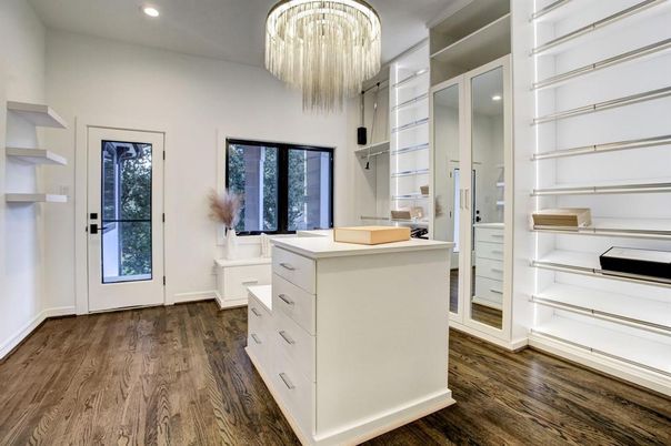 Chandelier, Interior, Recessed Lighting, Walk-in Closets, Wood Texture Flooring