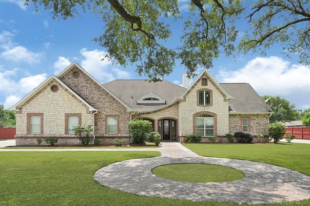 Exterior, Facade, Brick Facade, Brick Traditional