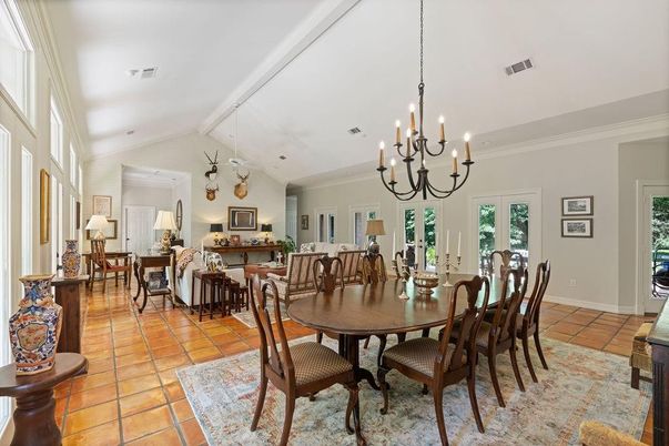 Chandelier, Dining room, Interior, Living room, Pendant Lights