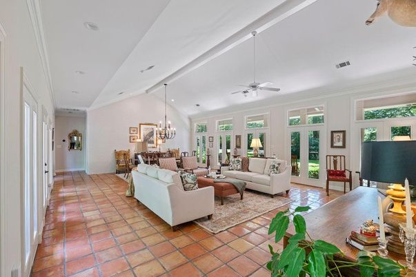 Chandelier, Dining room, Interior, Living room, Recessed Lighting