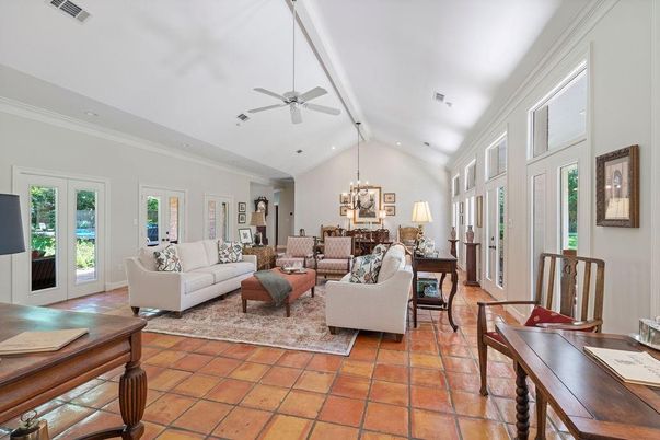 Chandelier, Dining room, Interior, Living room, Recessed Lighting