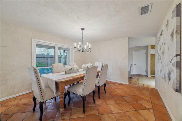 Chandelier, Dining room, Interior