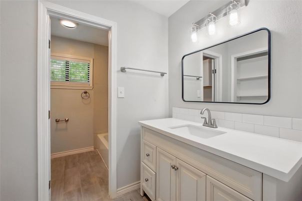Bathroom, Interior, Recessed Lighting, Wood Texture Flooring