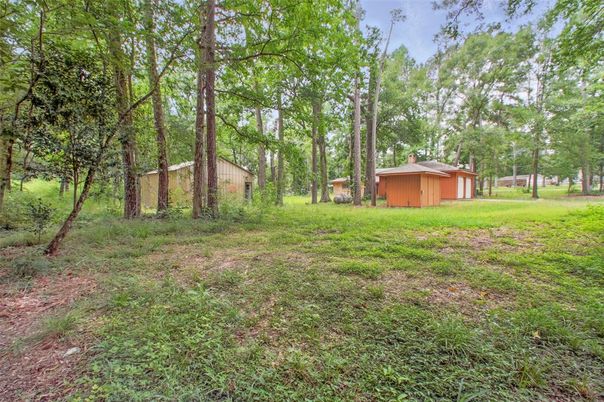 Backyard, Exterior, Hot Tub