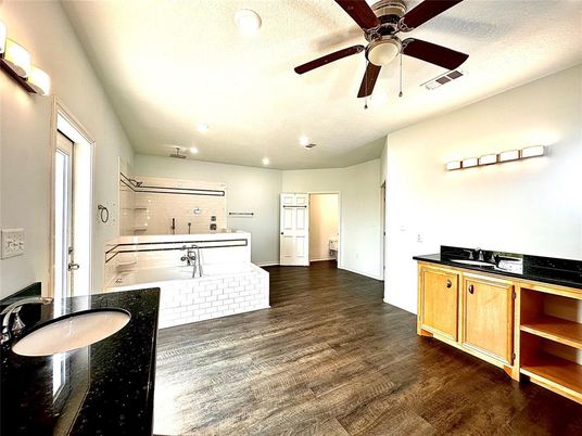 Bathroom, Interior, Recessed Lighting, Wood Texture Flooring