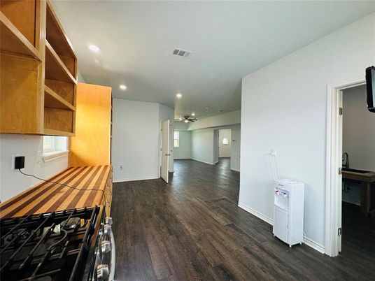 Interior, Recessed Lighting, Wood Texture Flooring
