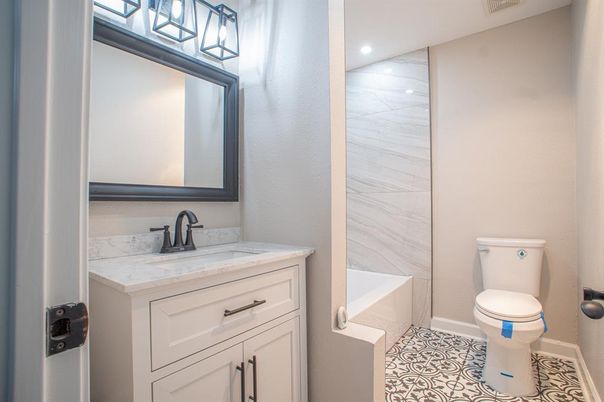 Bathroom, Interior, Marble Walls, Recessed Lighting