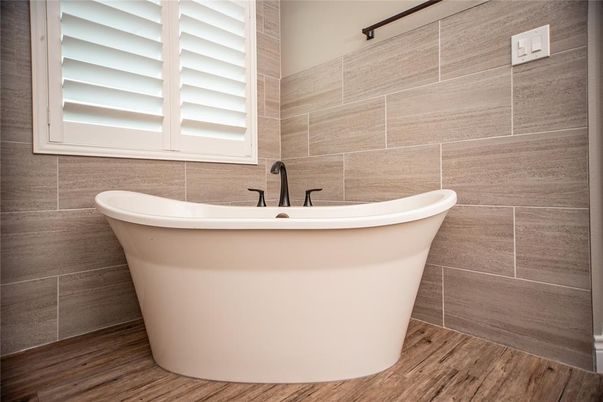 Bathroom, Free Standing Baths, Interior, Wood Texture Flooring