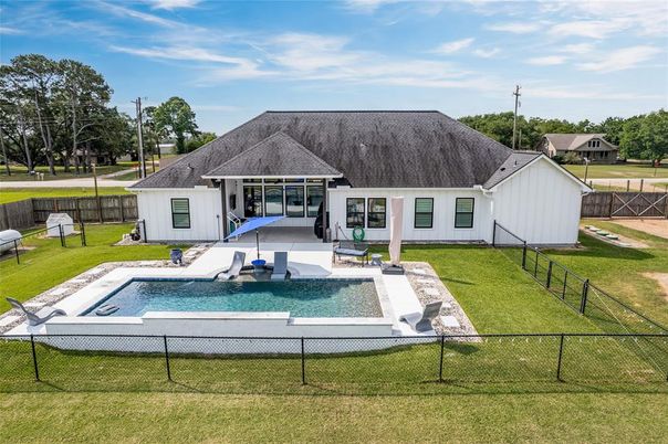 Backyard, Exterior, Pool