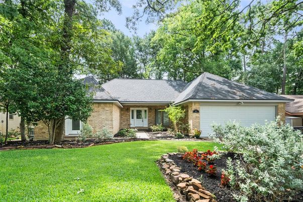 Attached, Exterior, Facade, Brick Facade, Ranch