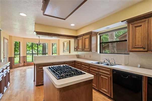 Chandelier, Interior, Kitchen, Recessed Lighting, Wood Texture Flooring