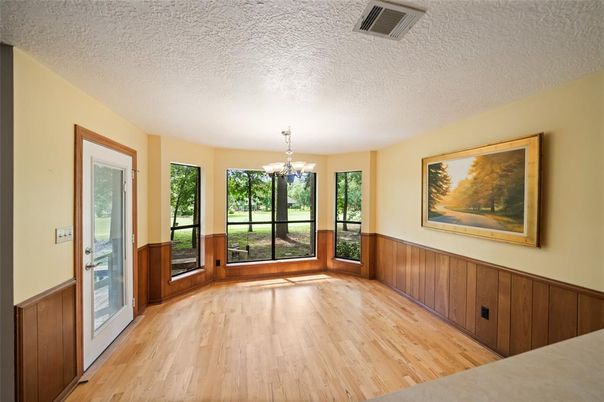 Chandelier, Empty room, Interior, Wood Texture Flooring