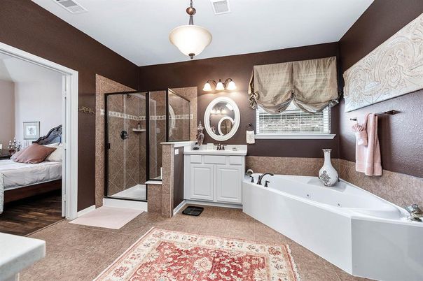 Bathroom, Bedroom, Dual Sink Vanities, Glass Shower, Interior