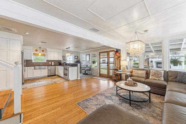 Chandelier, Interior, Kitchen, Living room, Pendant Lights, Recessed Lighting, Wood Texture Flooring