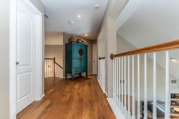 Interior, Recessed Lighting, Washer, Wood Texture Flooring