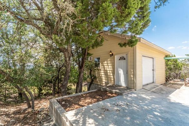 Detached Garage, Exterior
