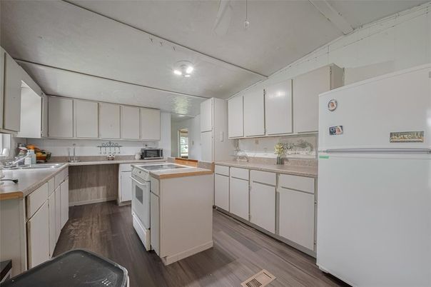 Interior, Kitchen, Wood Texture Flooring