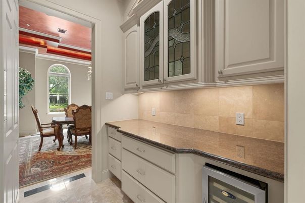 Dining room, Interior
