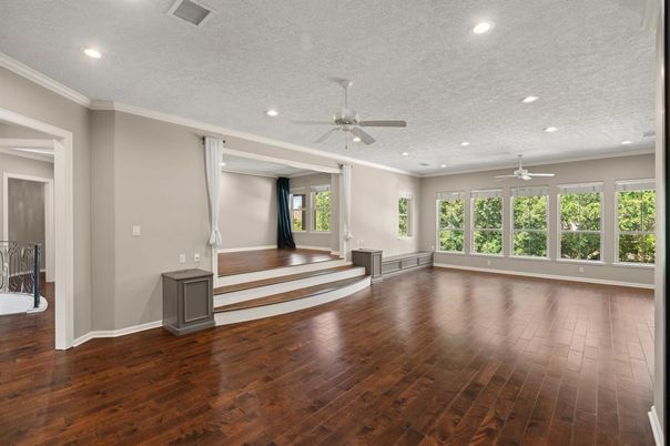 Empty room, Interior, Recessed Lighting, Wood Texture Flooring