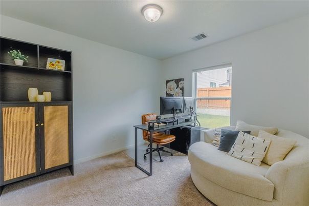 Home Office, Interior
