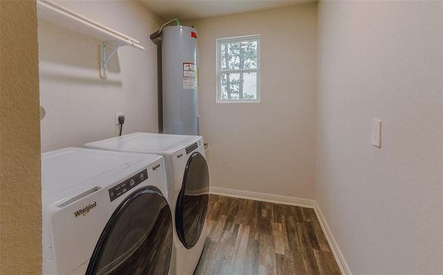 Interior, Washer, Wood Texture Flooring
