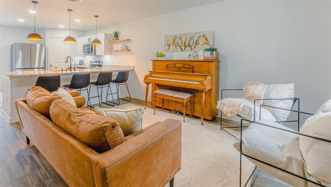 Interior, Kitchen, Living room, Pendant Lights, Piano, Recessed Lighting, Wood Texture Flooring