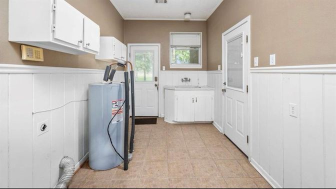 Interior, Washer