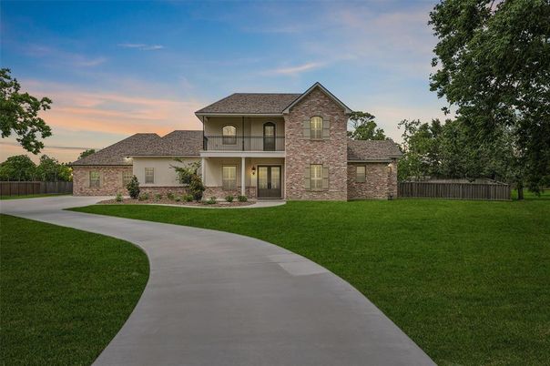 Backyard, Exterior, Facade, Brick Facade, French Provincial