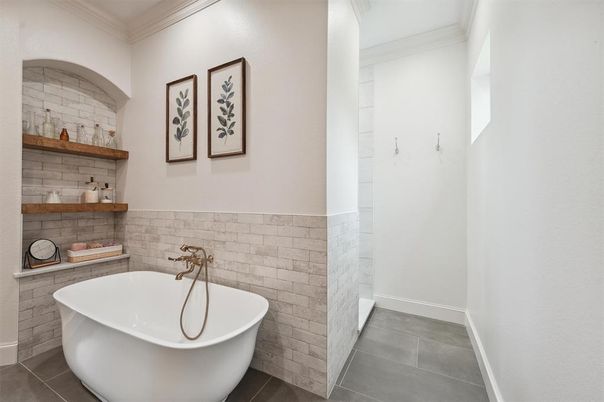 Bathroom, Free Standing Baths, Interior